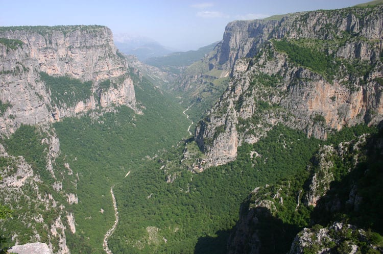 ravin, gorge, Zagoria, Zagorochoria, natural pools, nationalpark, national park, greece, grekland, hiking, vandra